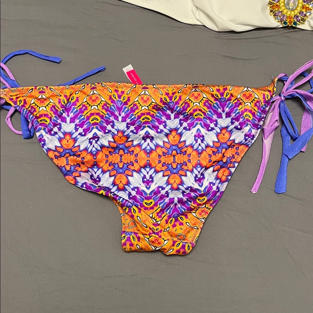 Victoria's Secret Multicolor Patterned Bikini Set - Picture 6 of 10